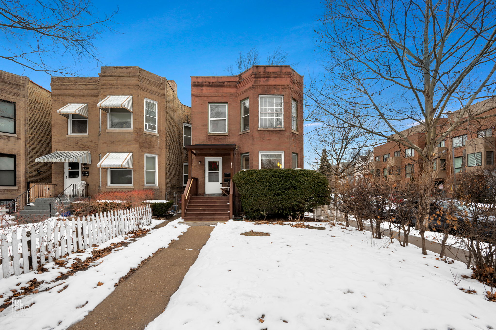 701 Reba Pl, Evanston, IL 60202_001