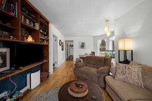 701 Reba Pl, Evanston, IL 60202_002