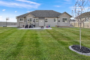  701 S Austrian Pine Dr, Layton, UT 84041, US Photo 18