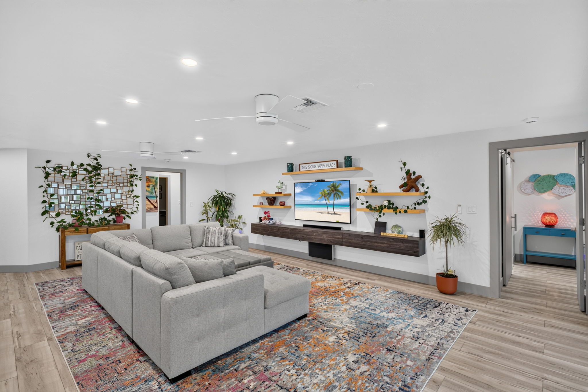 Living Room 3 of 5