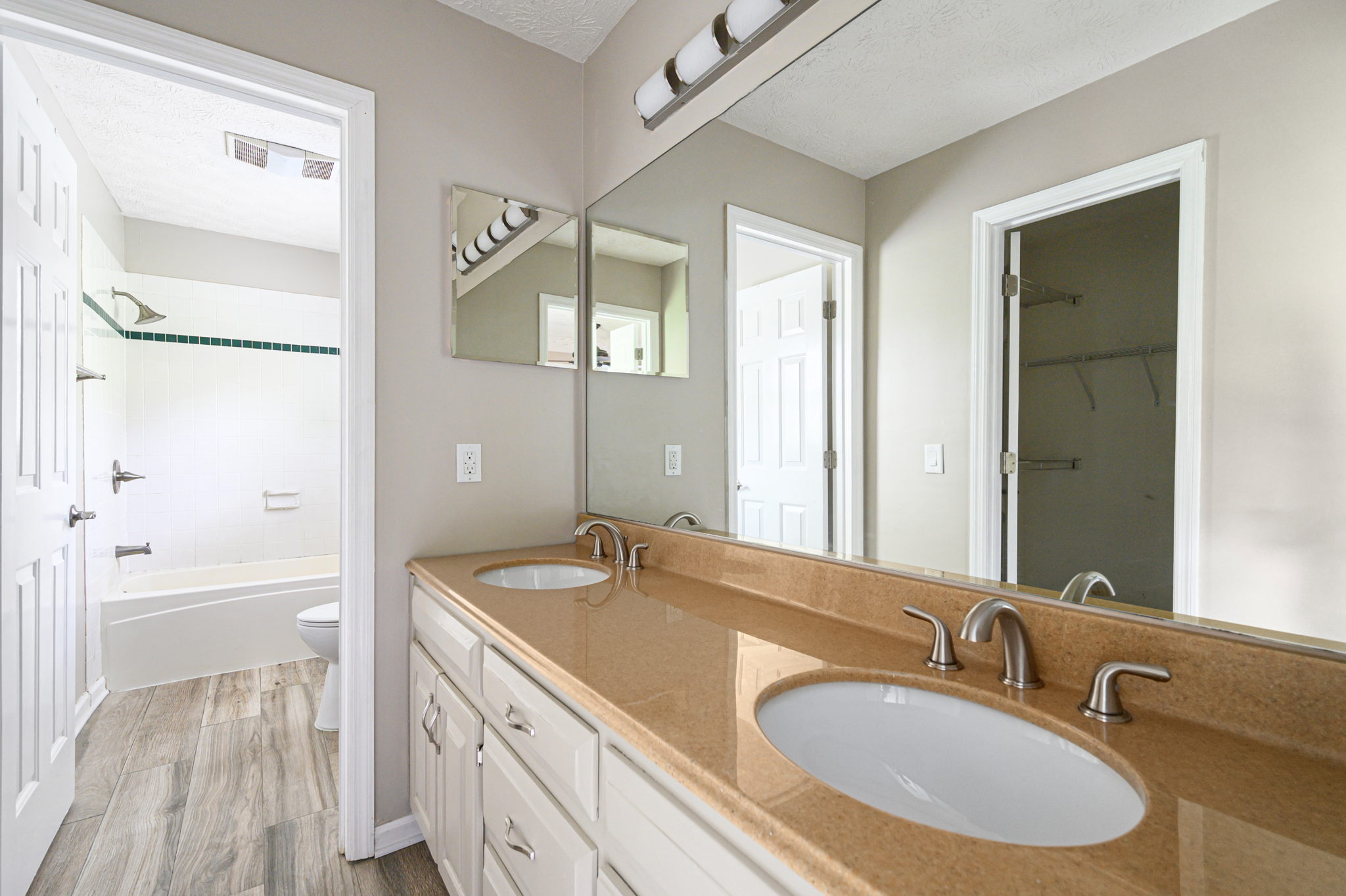 701 Trickum Valley Dr, Woodstock, GA 30188, USA Photo 19