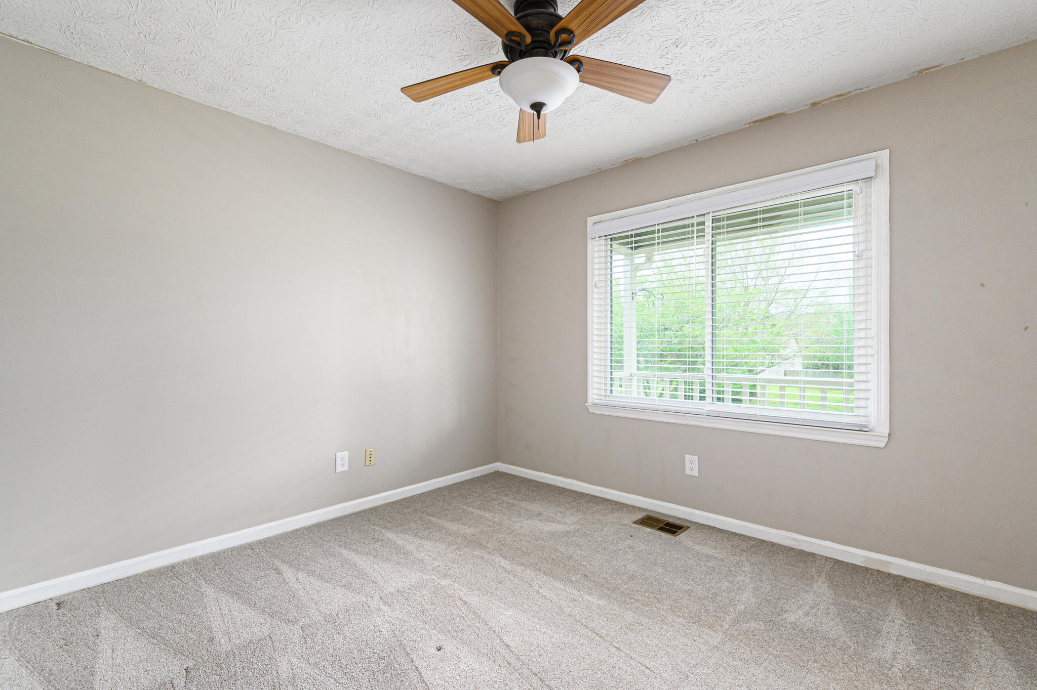 701 Trickum Valley Dr, Woodstock, GA 30188, USA Photo 24