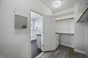  Photo 49