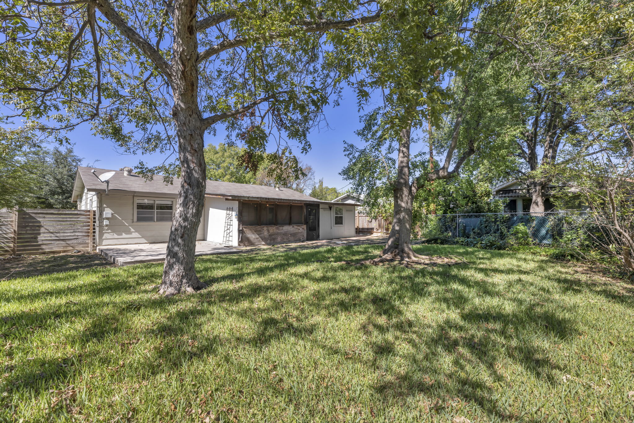 7011 Priscilla Dr, Austin, TX 78752, USA Photo 25