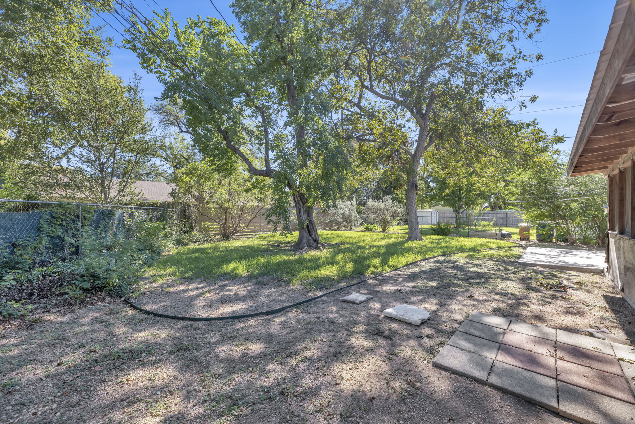 7011 Priscilla Dr, Austin, TX 78752, USA Photo 24