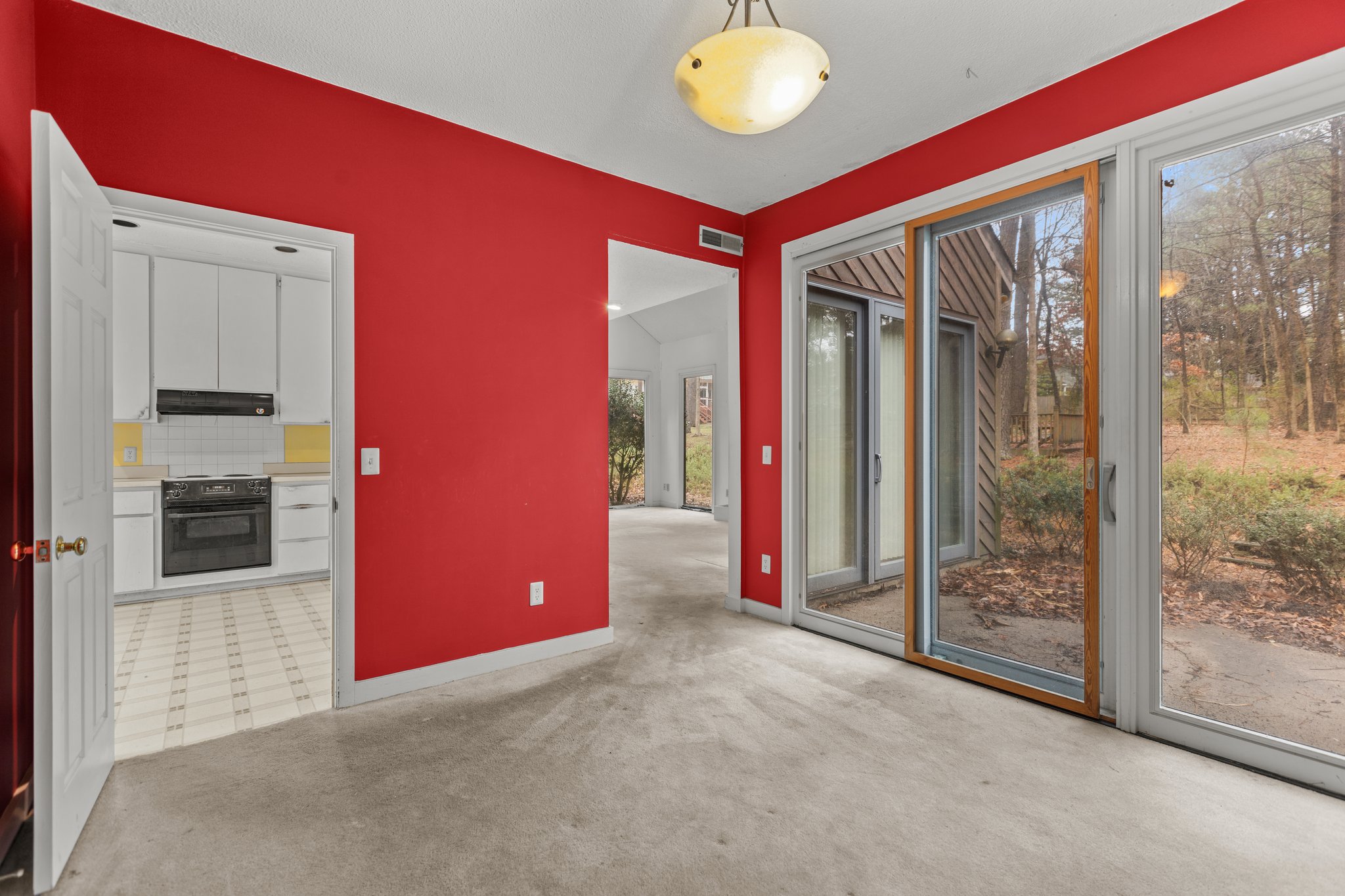 7012 Falconbridge Rd, Chapel Hill, NC 27517