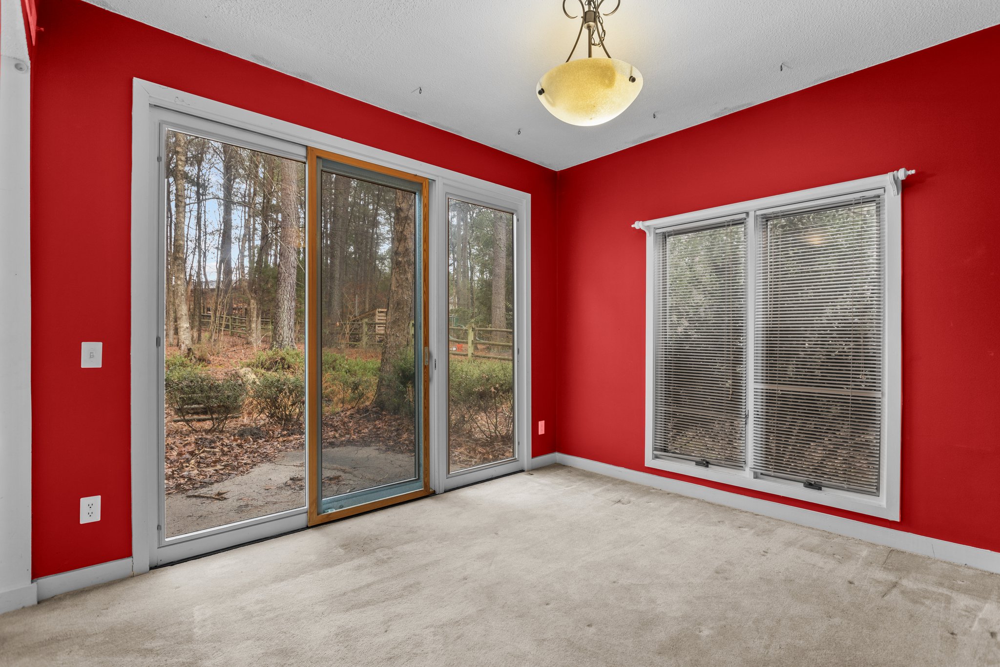 7012 Falconbridge Rd, Chapel Hill, NC 27517