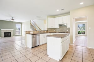 Wandering Oak Rd-S2507-013.jpg