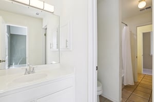Wandering Oak Rd-S2507-027.jpg
