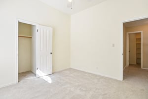 Wandering Oak Rd-S2507-040.jpg