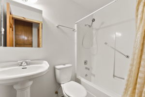  Photo 48