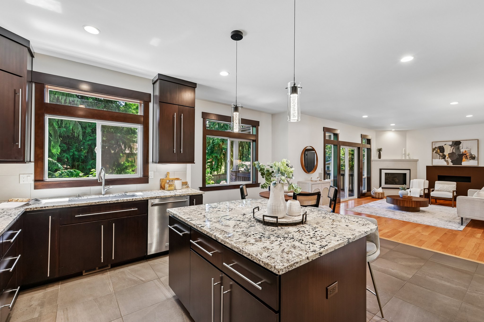 NE 138th St-S2805-019.jpg
