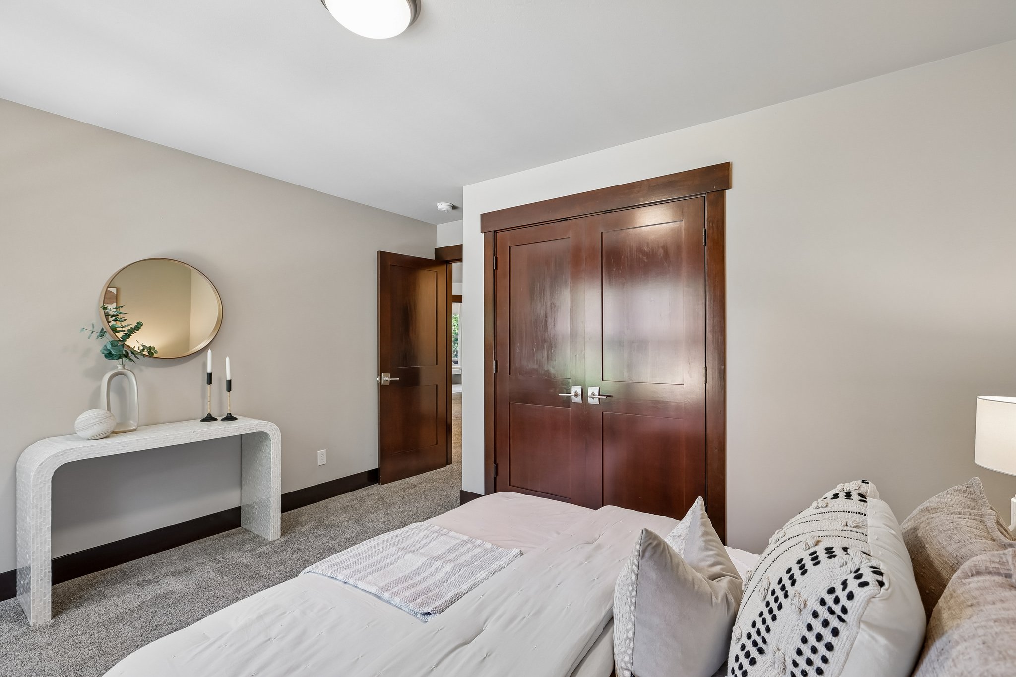 NE 138th St-S2805-053.jpg