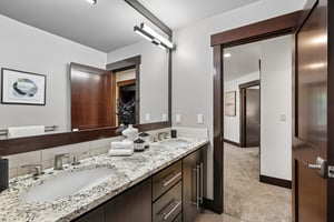 NE 138th St-S2805-048.jpg