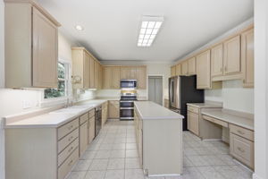  Photo 37