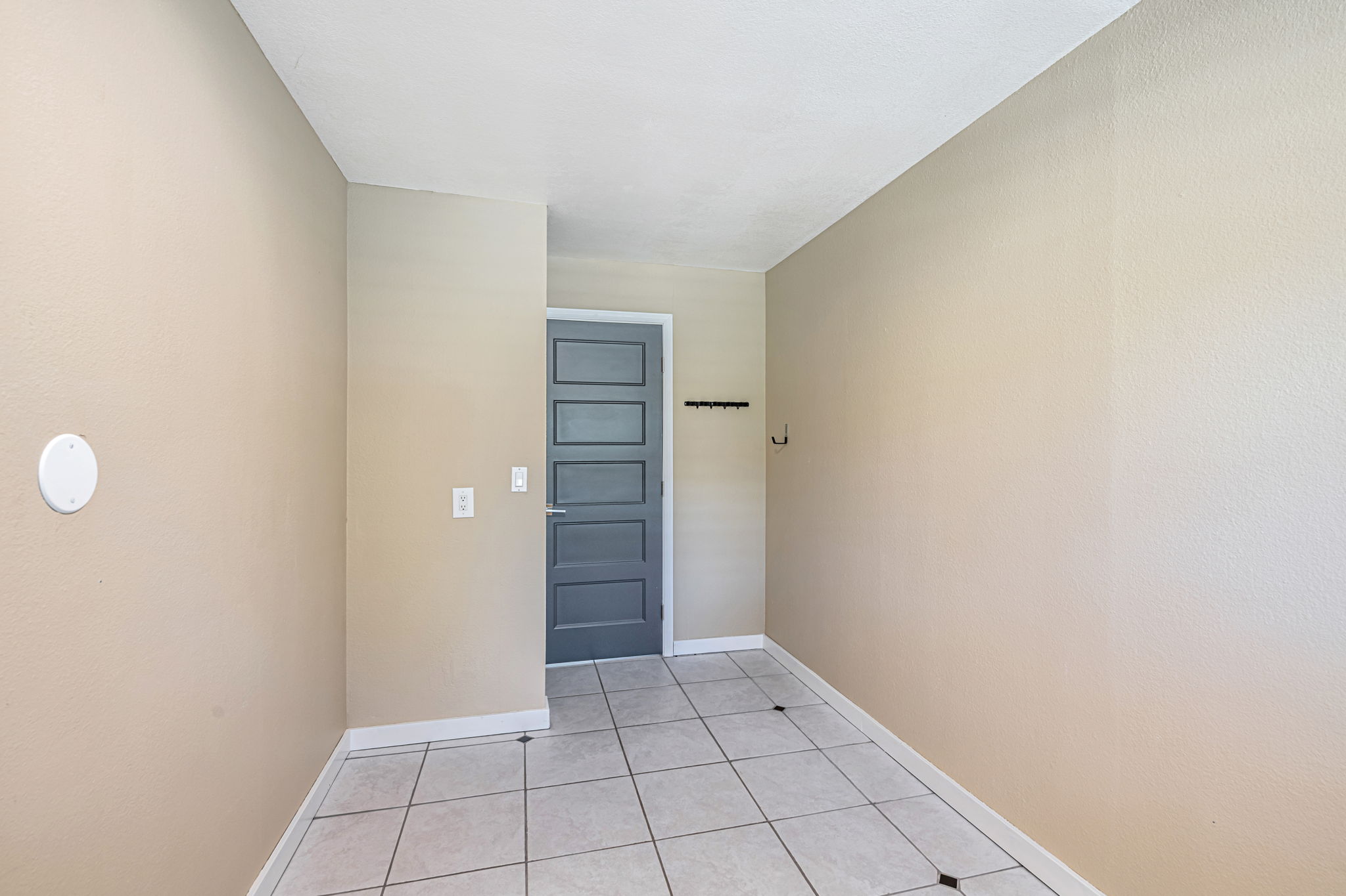 043_7017 Lindero Ln