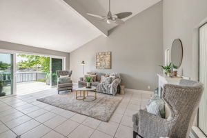 010_7017 Lindero Ln
