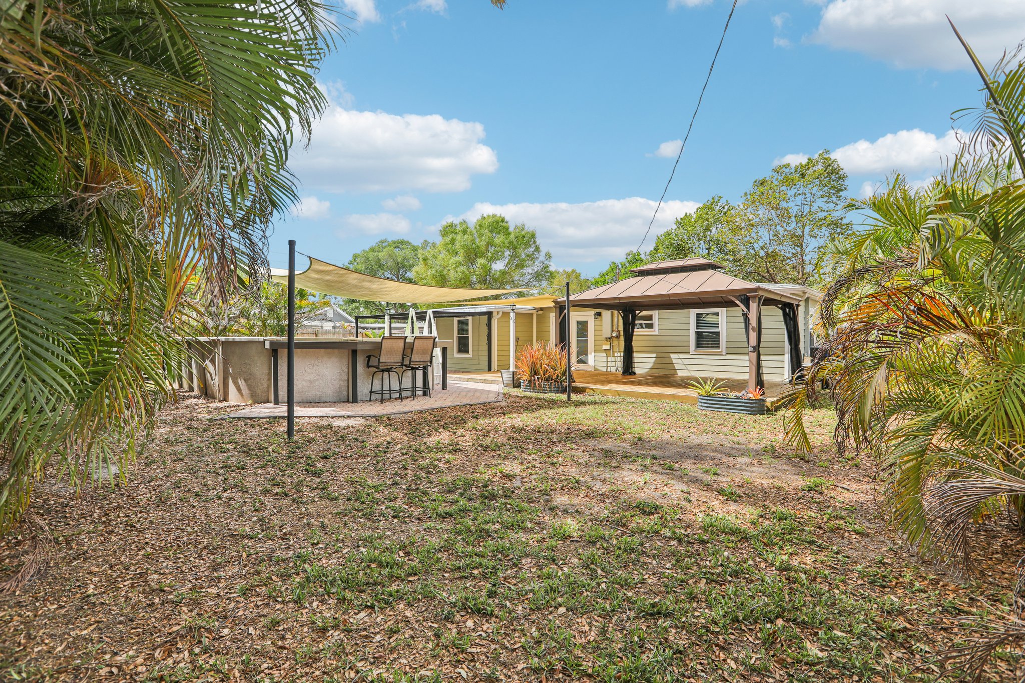 Meadowlawn Dr-S1703-024.jpg