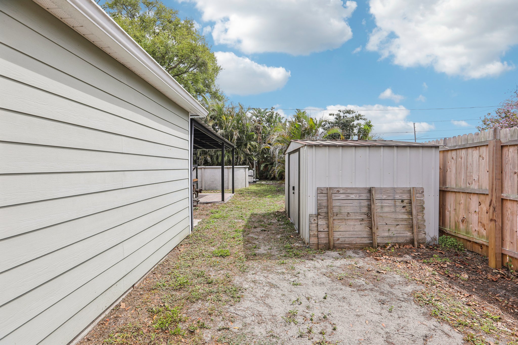 Meadowlawn Dr-S1703-026.jpg