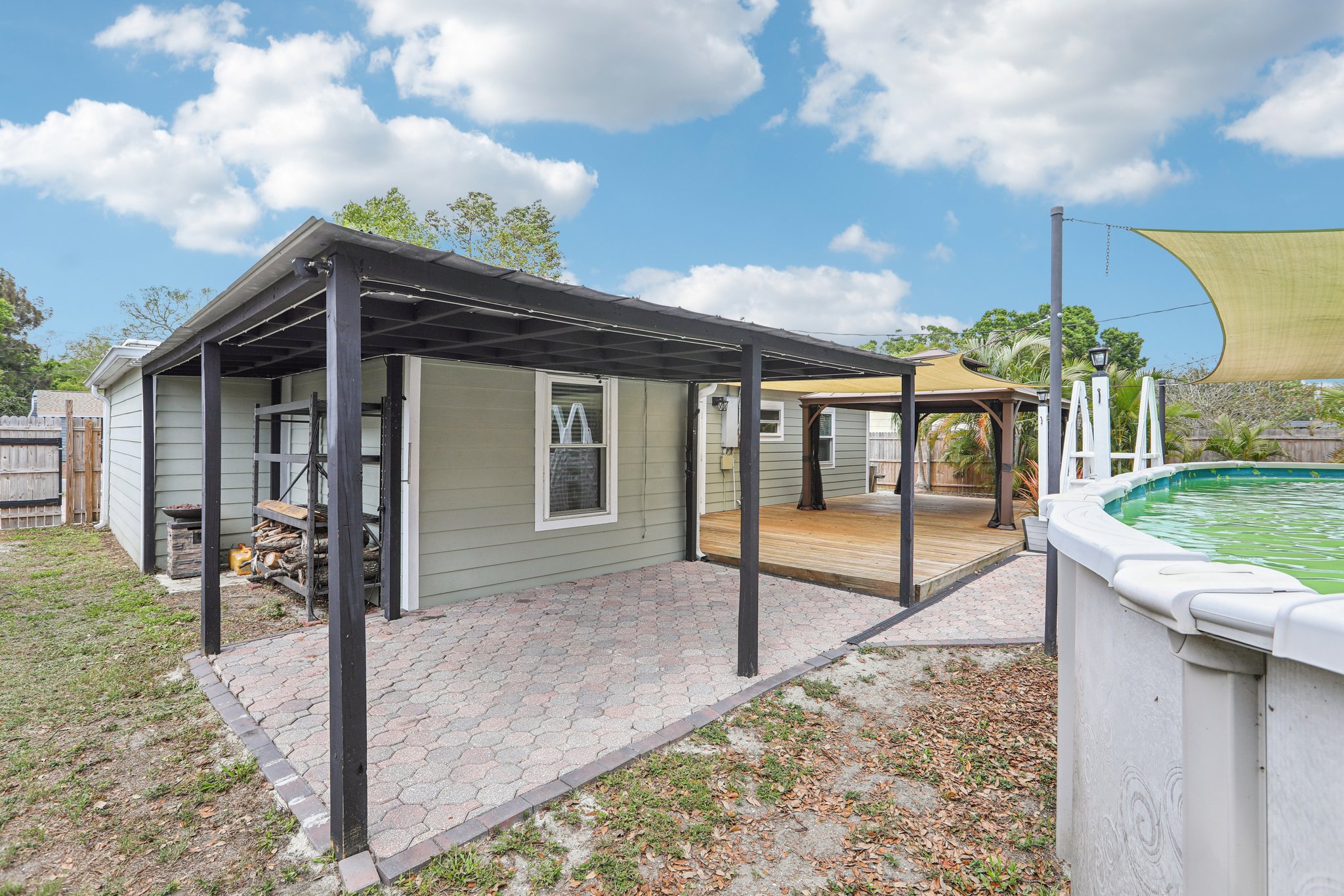 Meadowlawn Dr-S1703-029.jpg