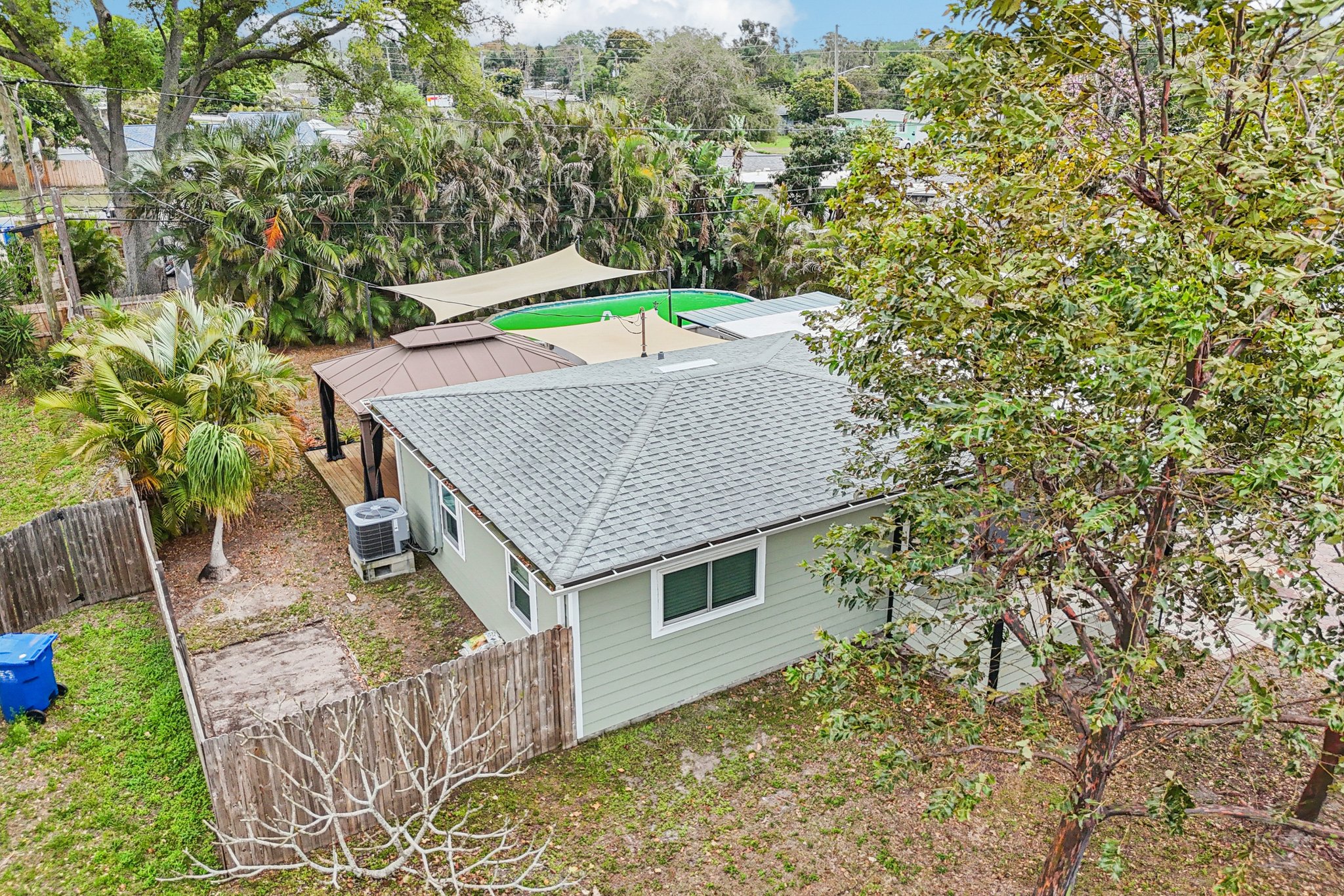 Meadowlawn Dr-S1703-032.jpg