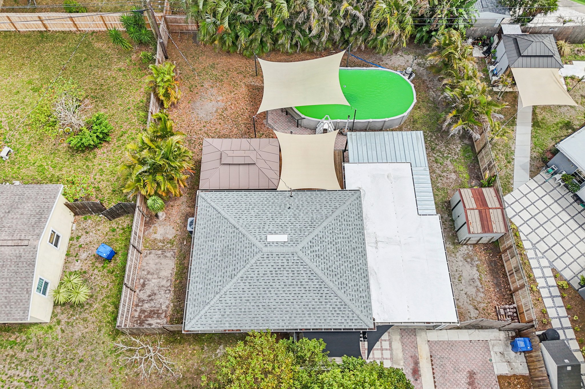 Meadowlawn Dr-S1703-034.jpg