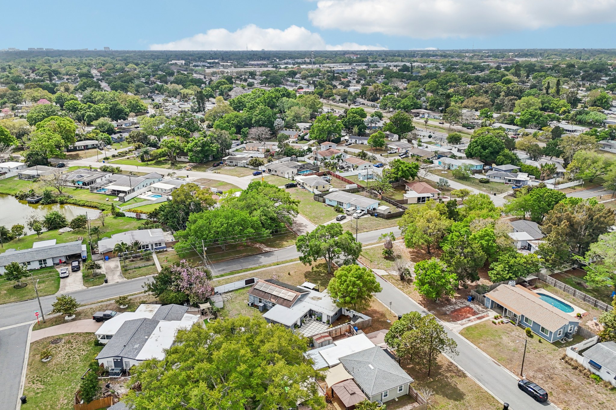 Meadowlawn Dr-S1703-040.jpg