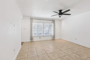 Meadowlawn Dr-S1703-008.jpg