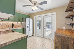 Meadowlawn Dr-S1703-009.jpg