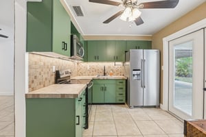 Meadowlawn Dr-S1703-010.jpg