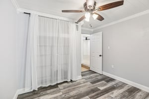 Meadowlawn Dr-S1703-013.jpg