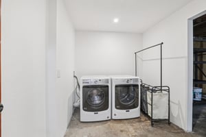 Meadowlawn Dr-S1703-014.jpg