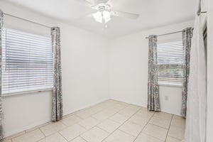 Meadowlawn Dr-S1703-016.jpg