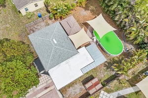 Meadowlawn Dr-S1703-035.jpg