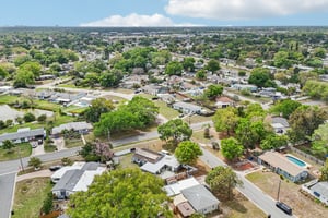 Meadowlawn Dr-S1703-040.jpg