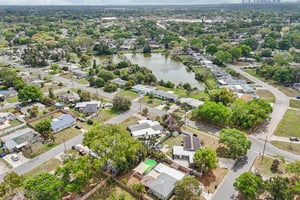 Meadowlawn Dr-S1703-042.jpg