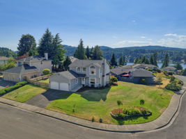 Welcome to Dockside at Kitsap Lake!