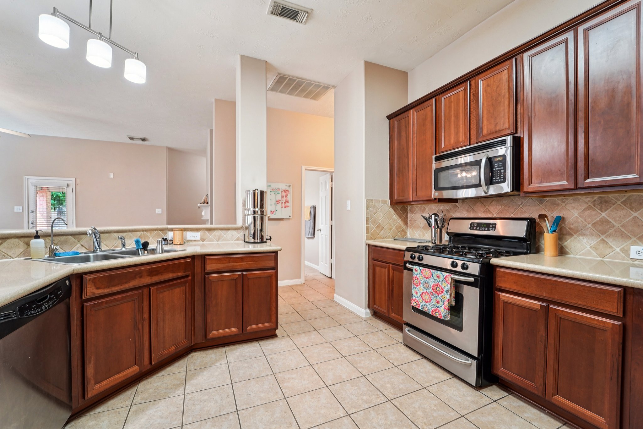 E Arbor Rose Ln-S0808-010.jpg