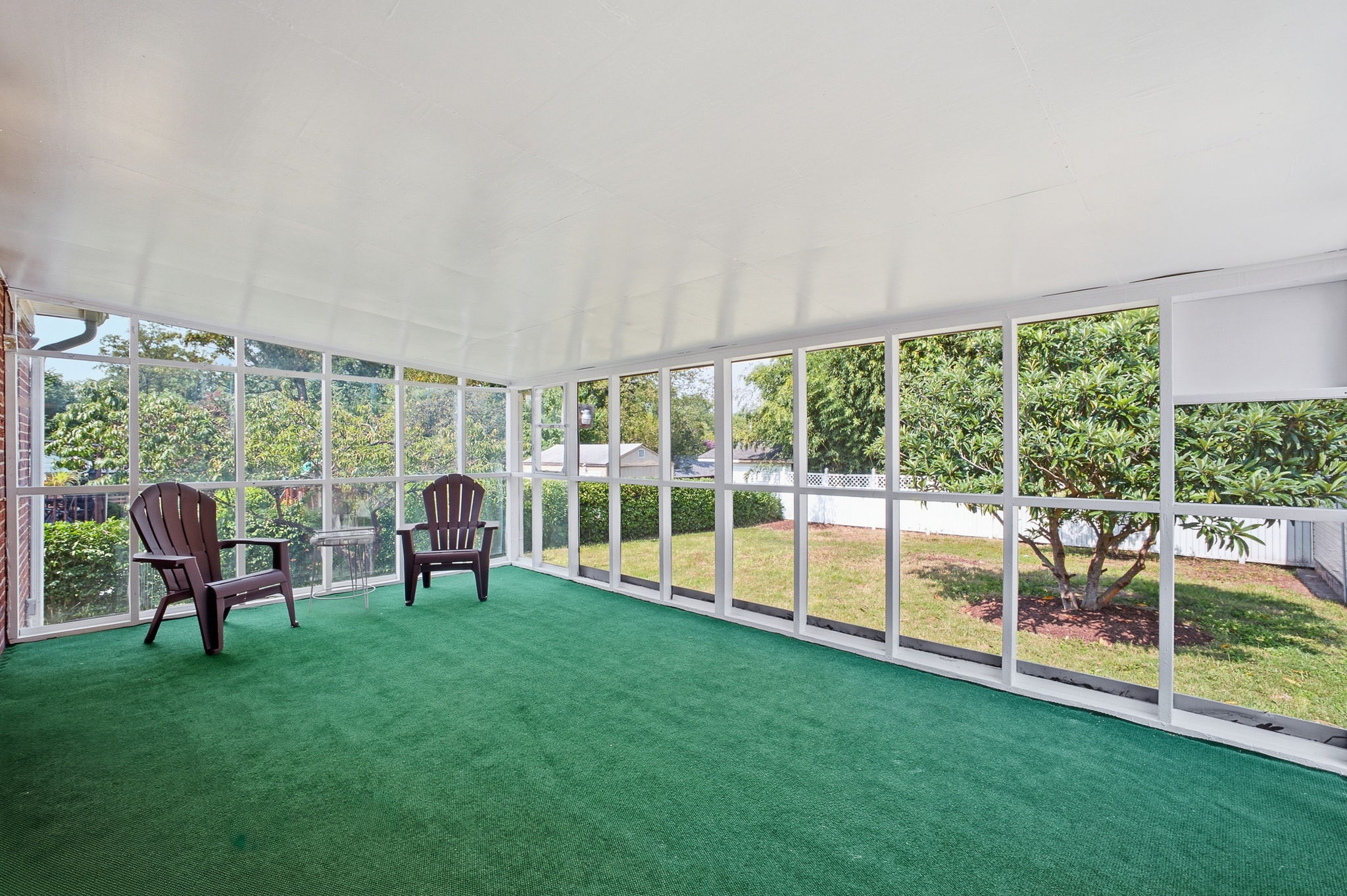 Large screen porch off kitchen