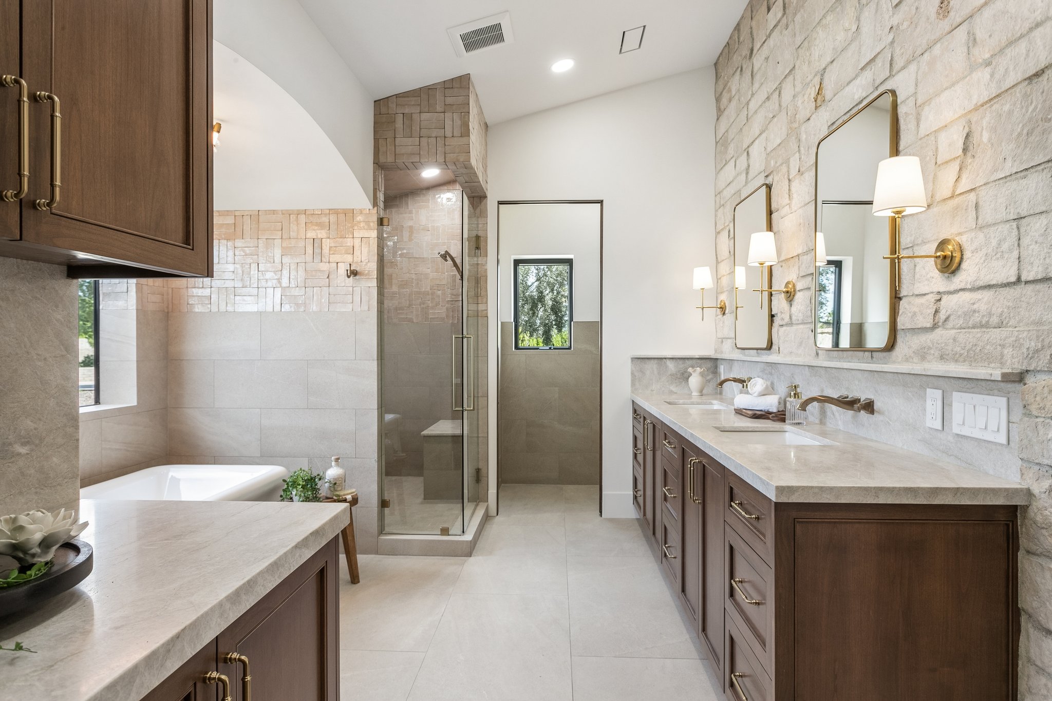 7019 E Vista Dr - 002.jpg