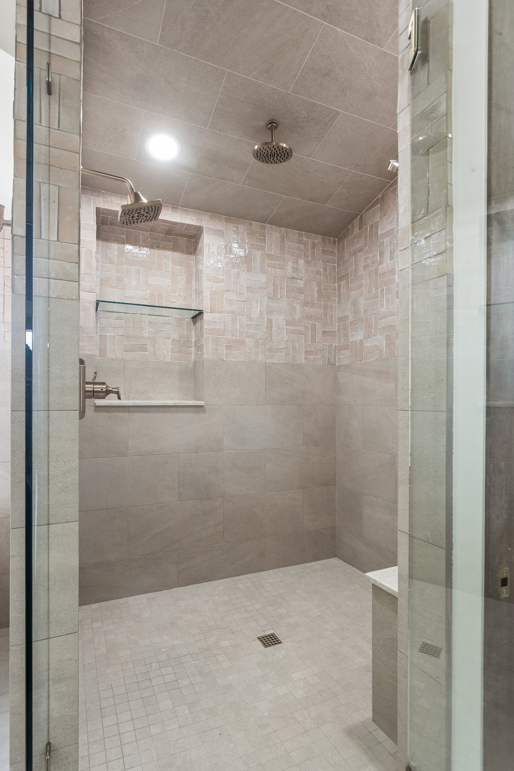 7019 E Vista Dr - 005.jpg