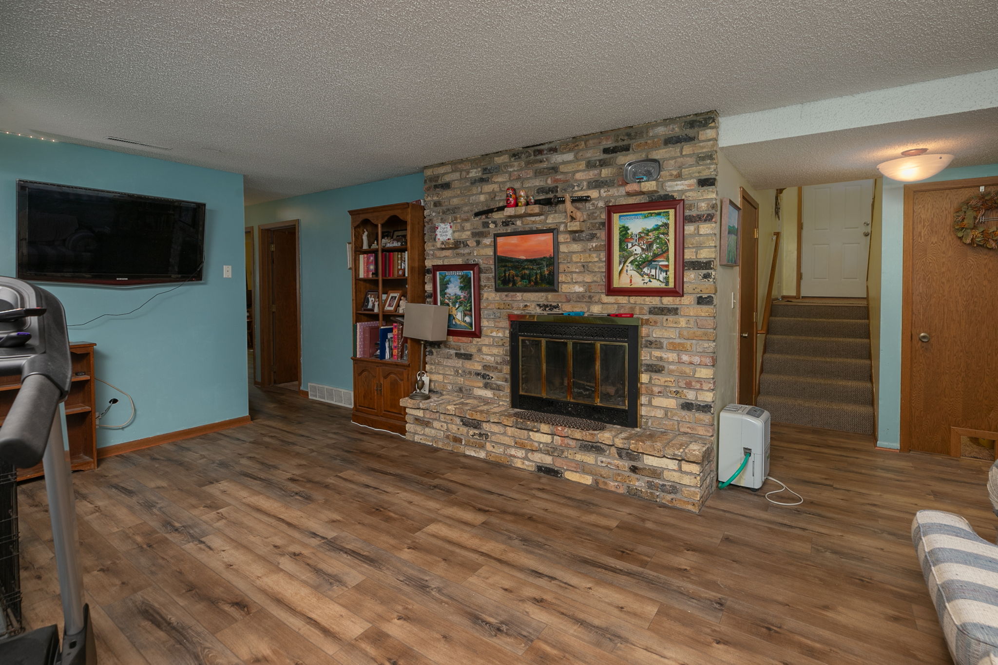 19-Family Room