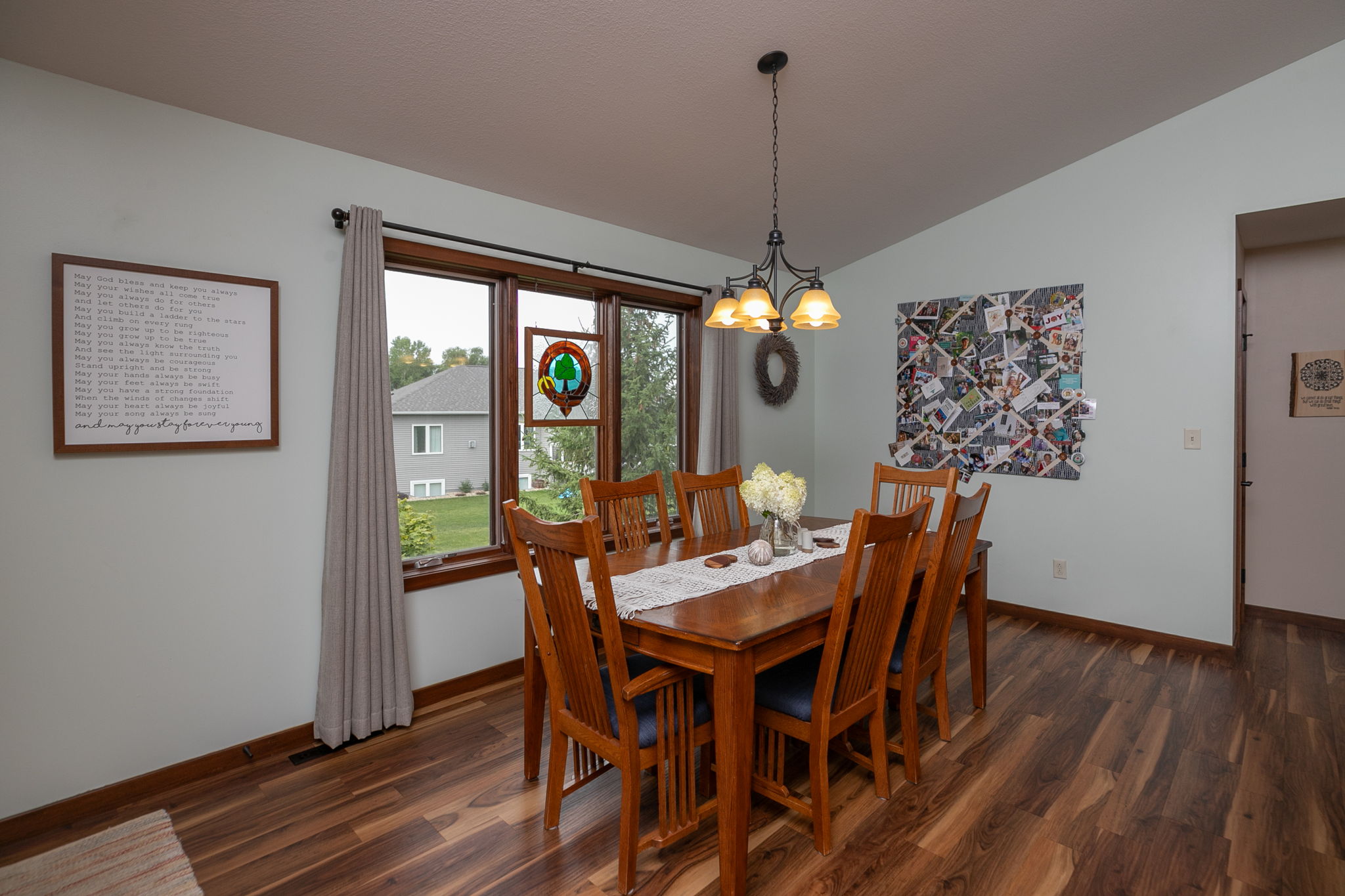 08-Dining Room