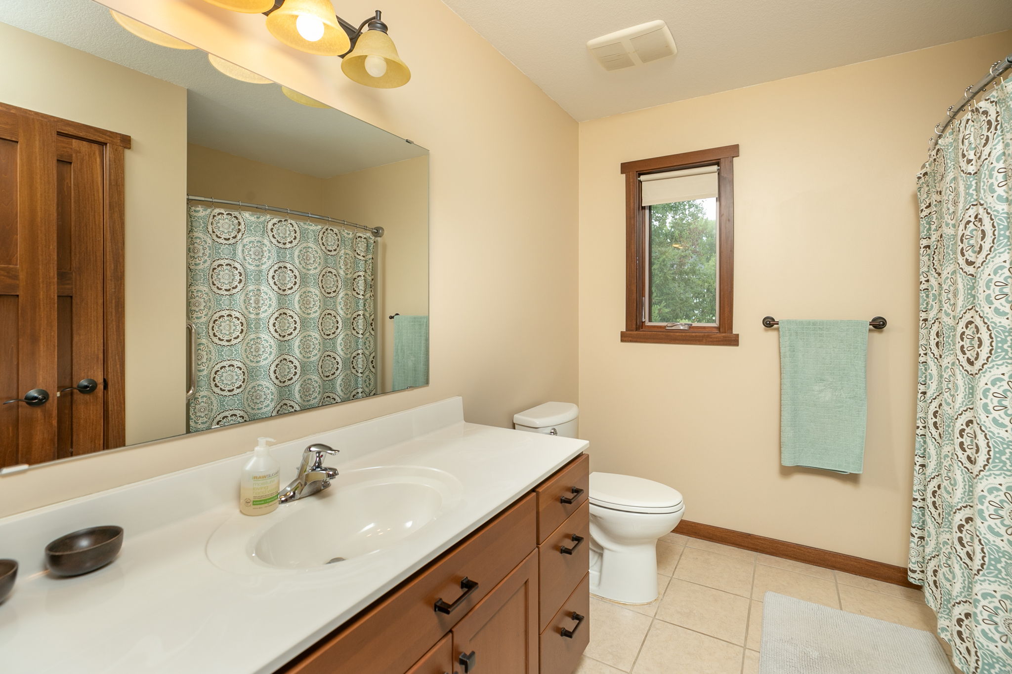 35-Bathroom