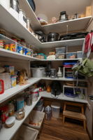 16-Pantry