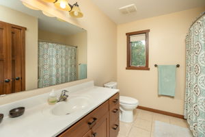 35-Bathroom