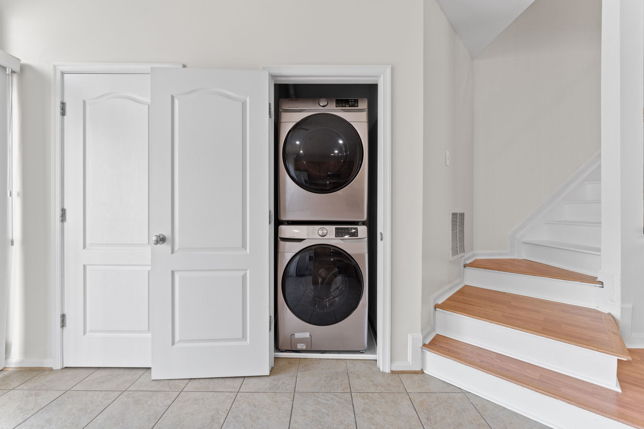Washer Dryer Closet - 2nd Level