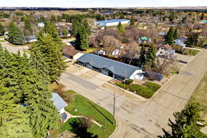  Photo 40