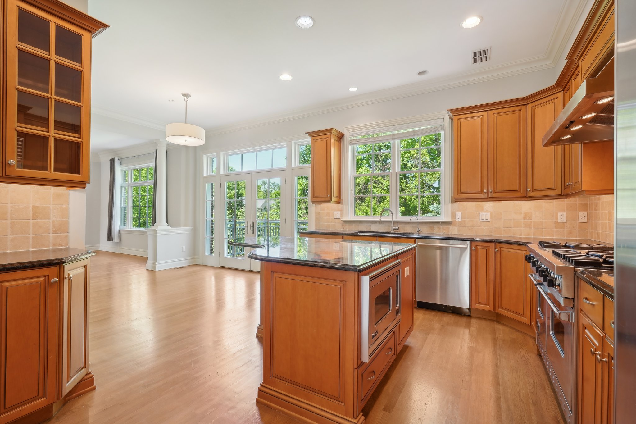 Kitchen/Breakfast Area