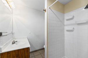  Photo 30